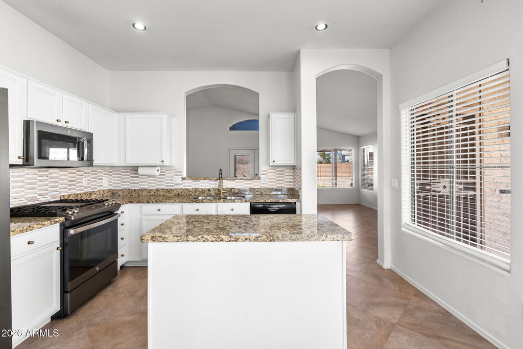 1638 E Barbarita Avenue - Photo 12