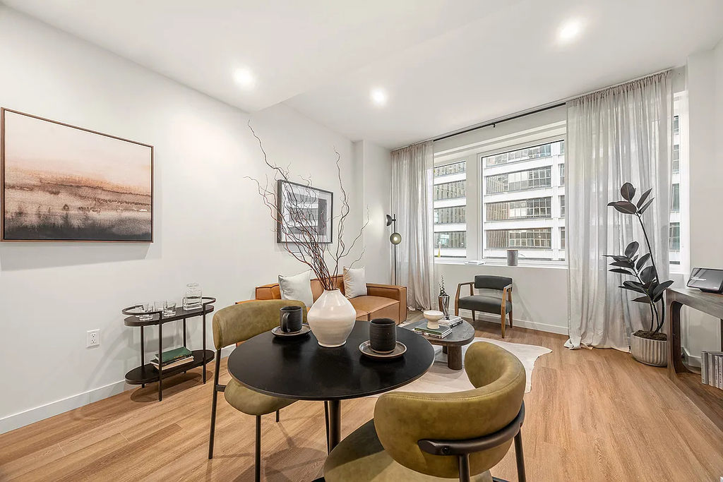 180 Pearl Street - Photo 1