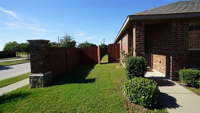 1817 Berrywood Drive - Photo 2