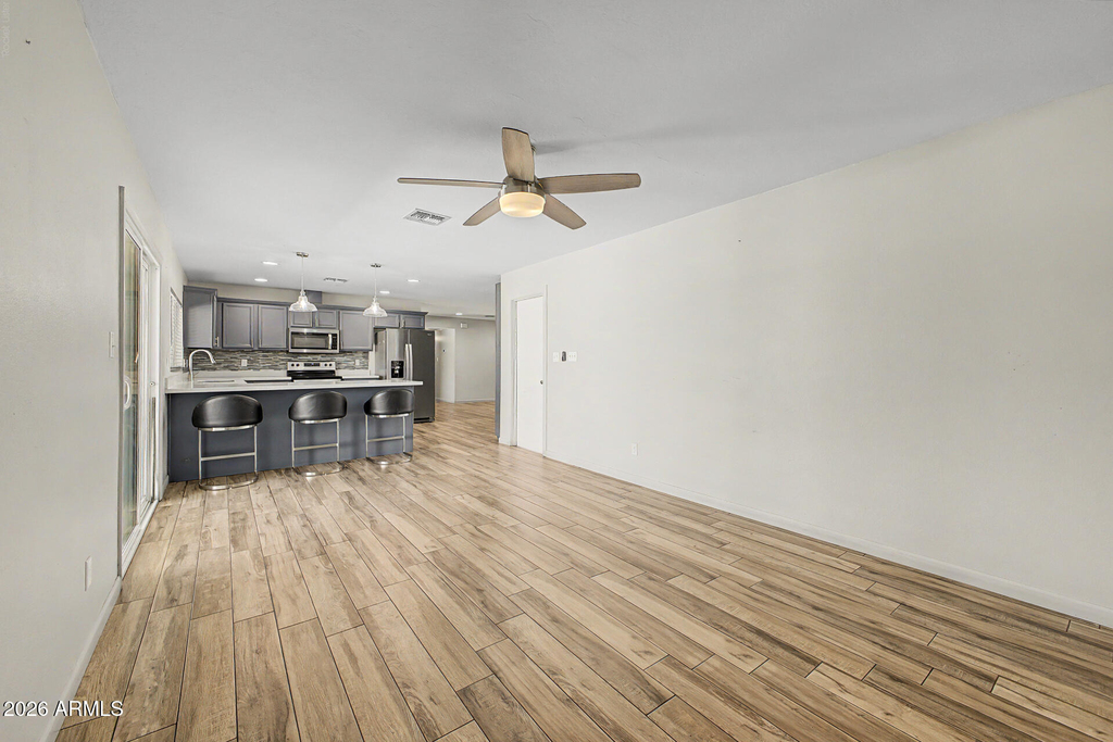 10217 N 37th Avenue - Photo 5