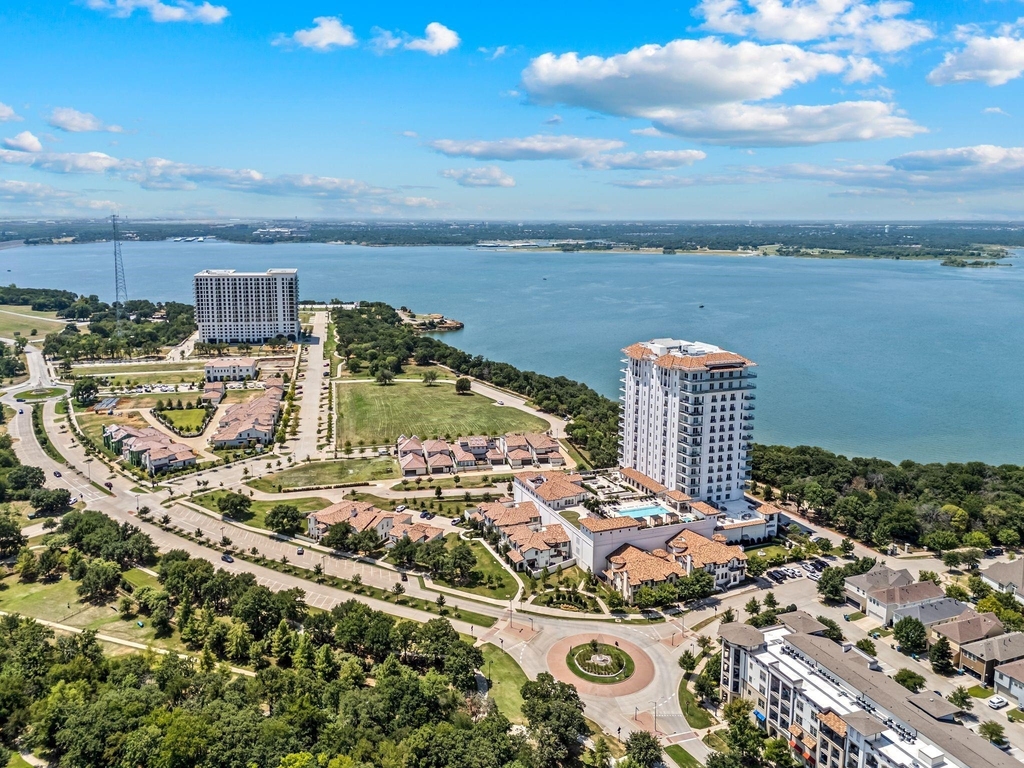 2850 Lakeside Parkway - Photo 34