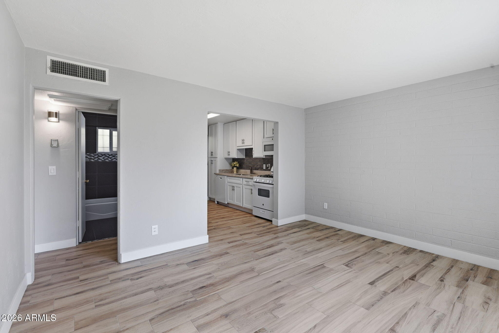 1921 E Osborn Road - Photo 5