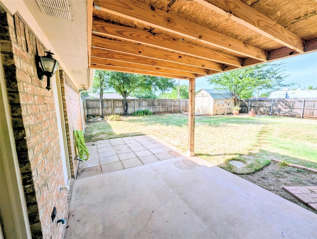 2100 N Rough Creek Court - Photo 10
