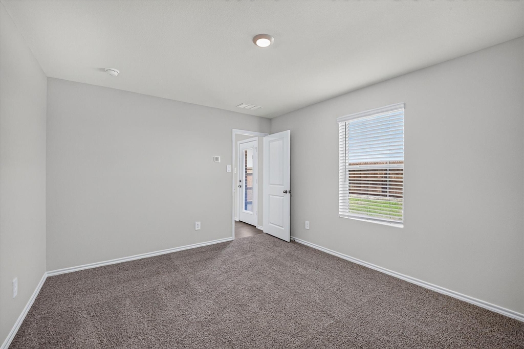 1813 Potomac Lane - Photo 8