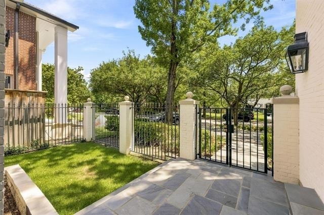 4020 Mcfarlin Boulevard - Photo 1