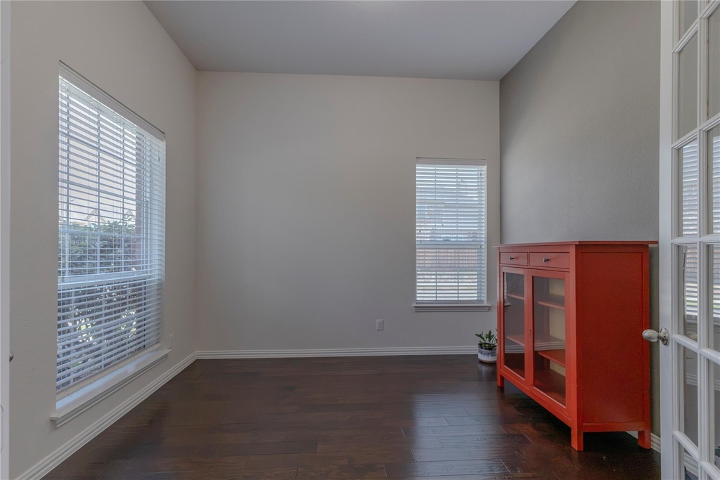 2504 Hammock Lake Drive - Photo 5