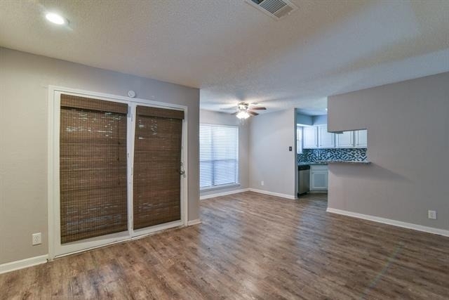 1906 Emerald Place - Photo 4