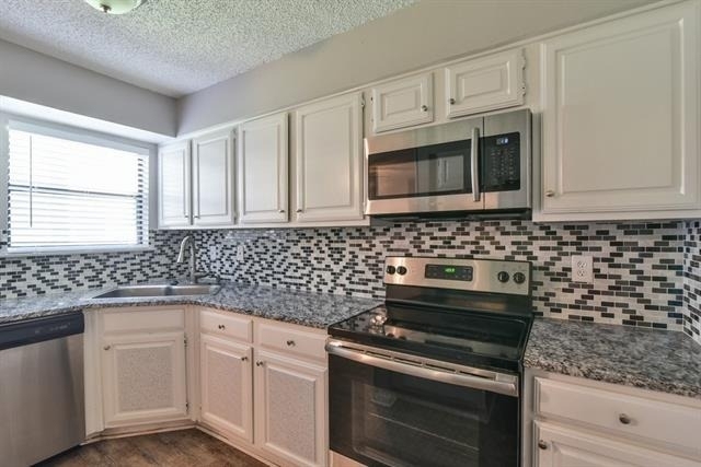 1906 Emerald Place - Photo 9