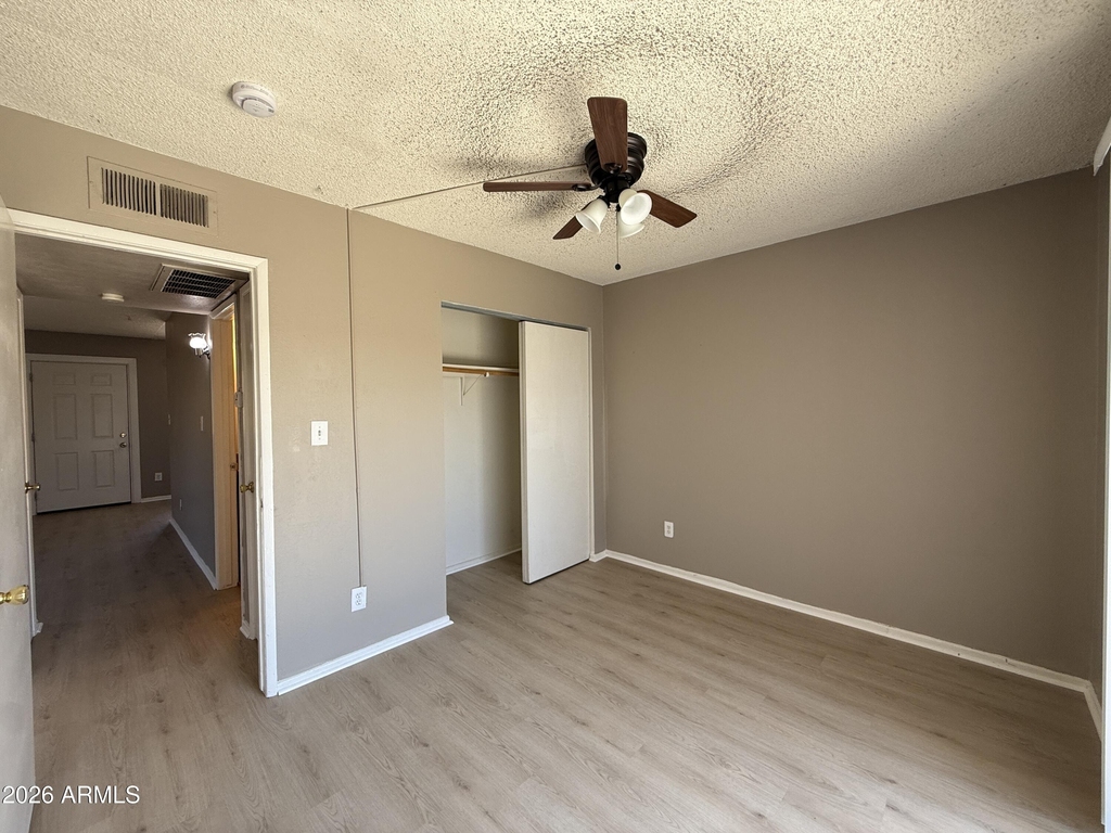 2201 W Belmont Avenue - Photo 5