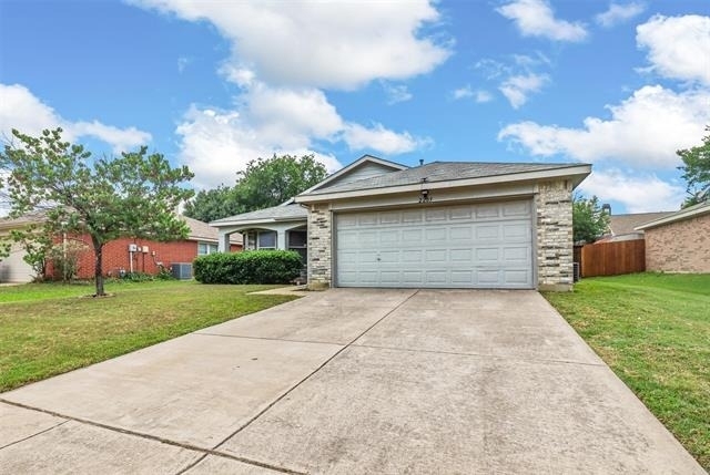 2205 Lookout Lane - Photo 1