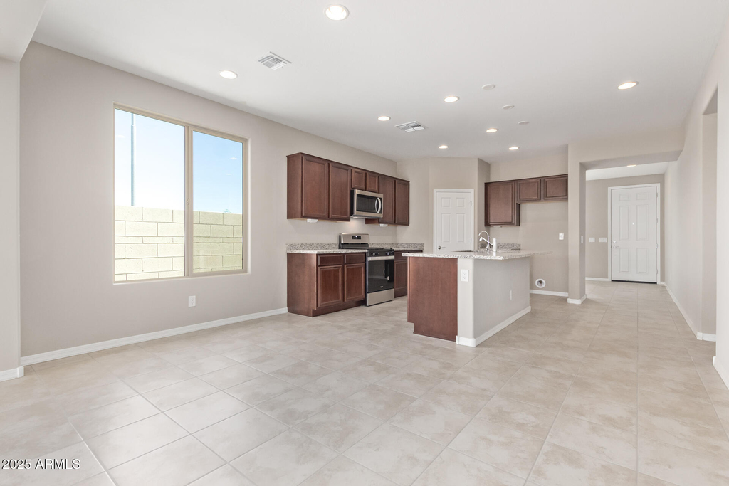 8804 W Marshall Avenue - Photo 9