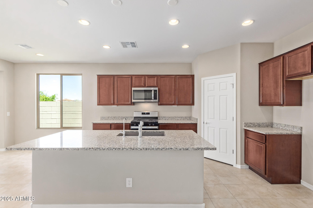8804 W Marshall Avenue - Photo 10
