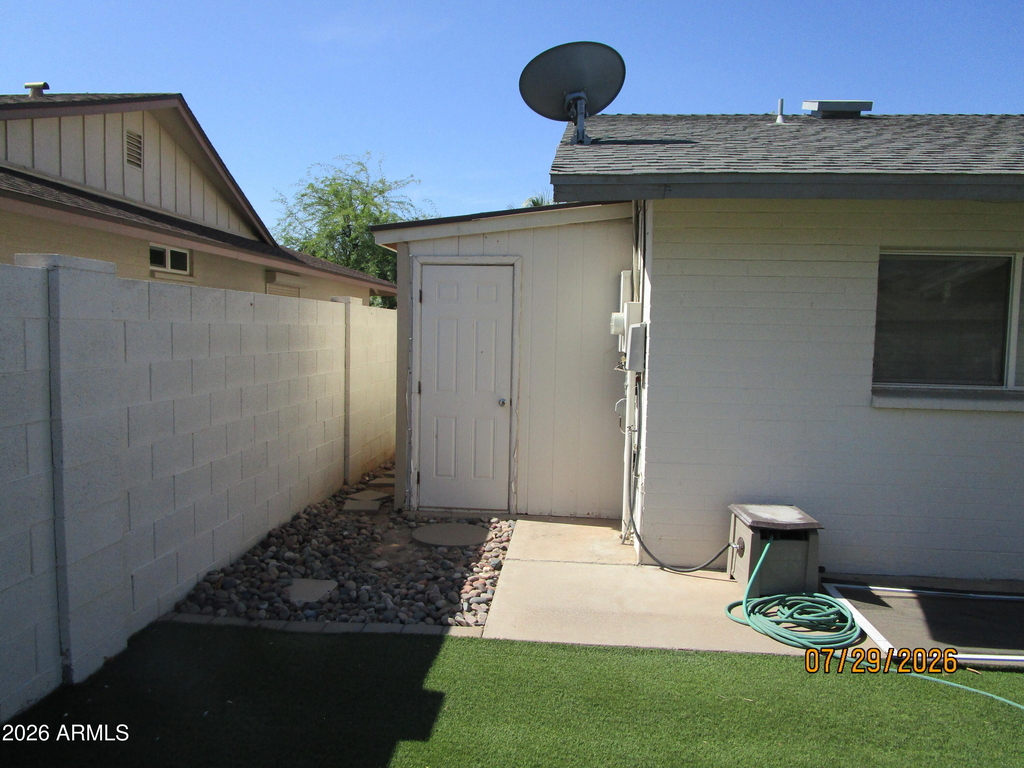 1316 E Donner Drive - Photo 21
