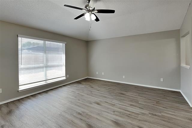 8809 Limestone Drive - Photo 3