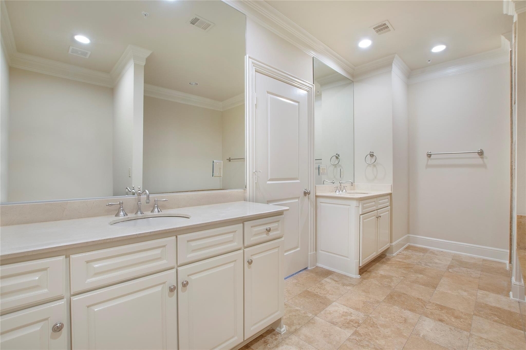 6425 Bandera Avenue - Photo 3