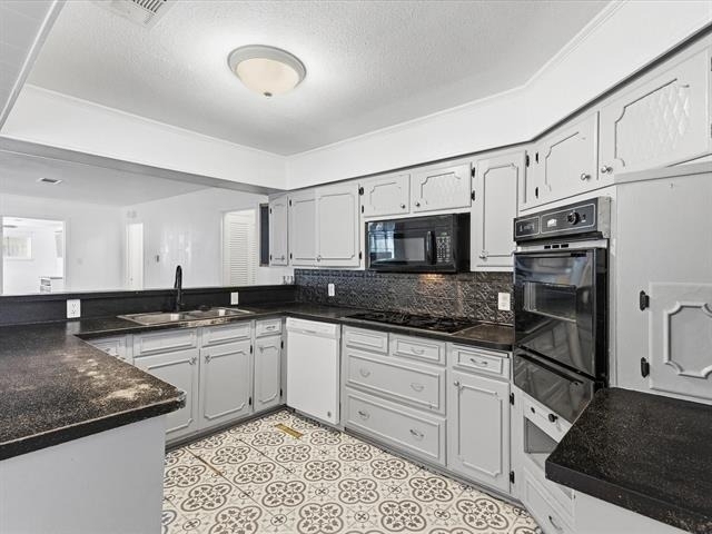 108 N Baker Street - Photo 12