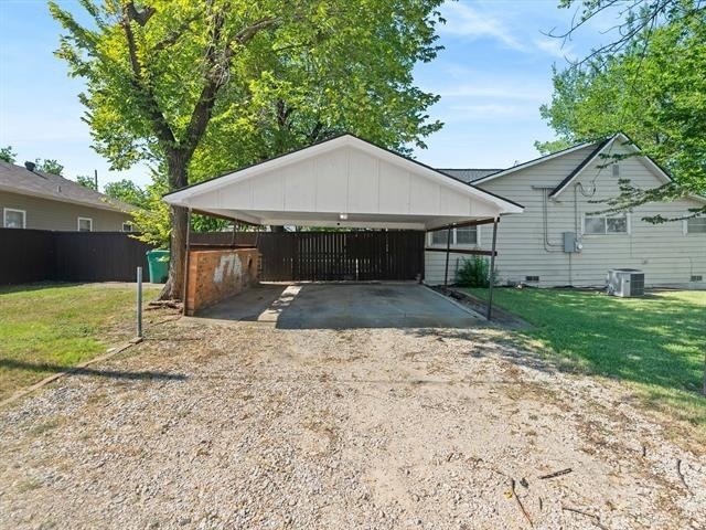108 N Baker Street - Photo 3