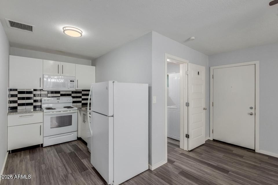1222 W 4th Street - Photo 14
