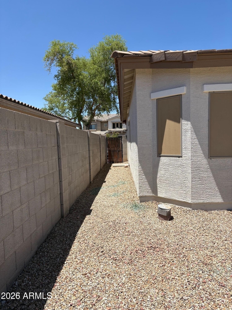 8783 W State Avenue - Photo 20