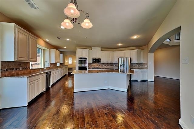 3006 Knightsbridge Lane - Photo 1