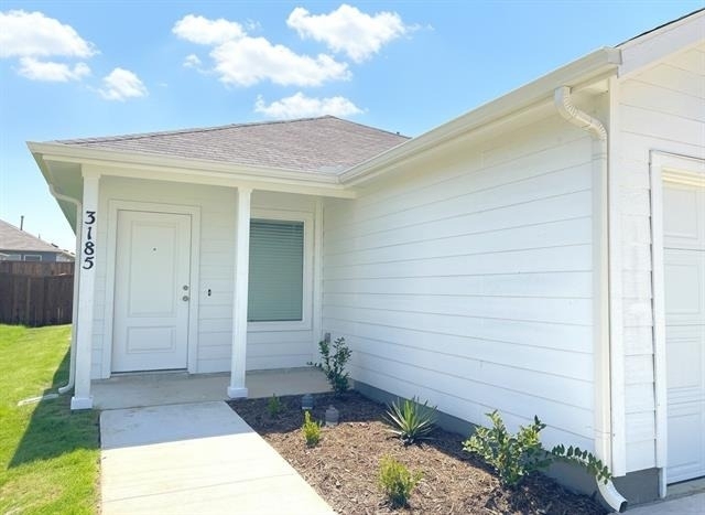 3185 Campeiro Avenue - Photo 1