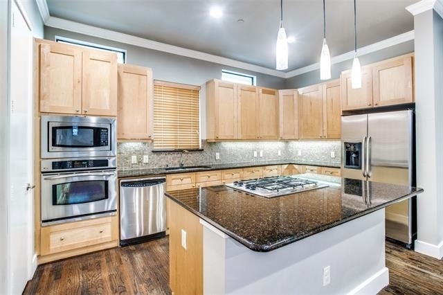 2411 N Hall Street - Photo 4
