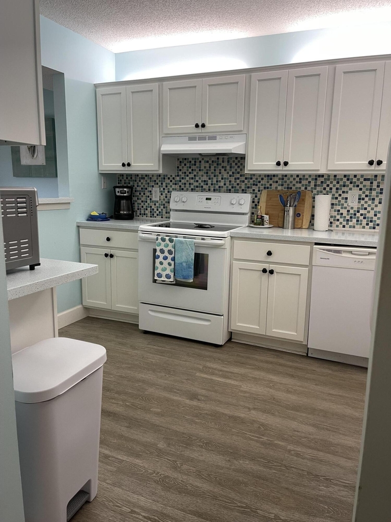 1210 Se Parkview Place - Photo 1