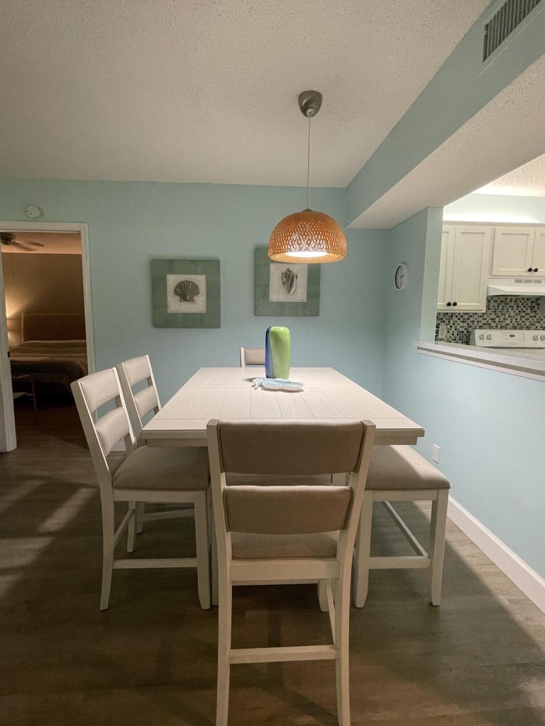 1210 Se Parkview Place - Photo 3