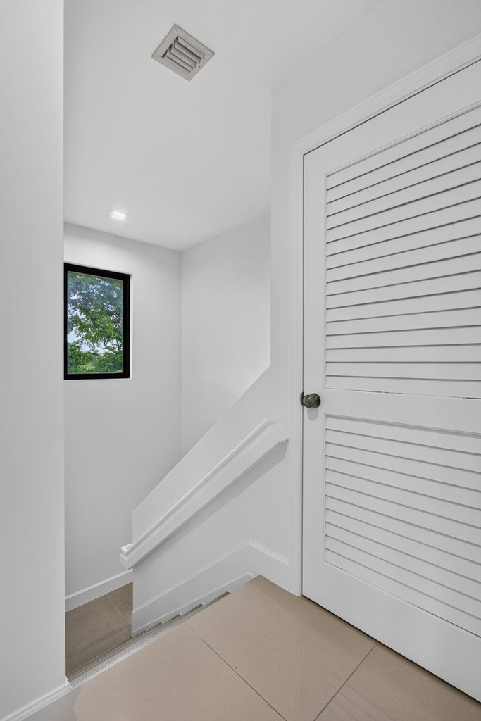 444 Nw 41st Street - Photo 10