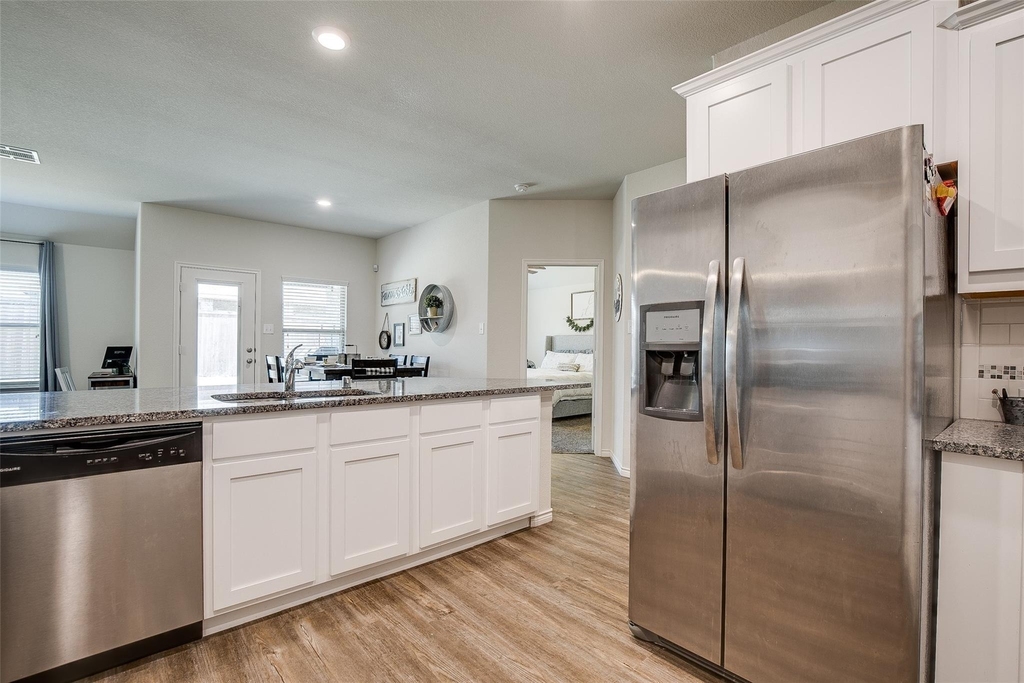 593 Jamestown Lane - Photo 7