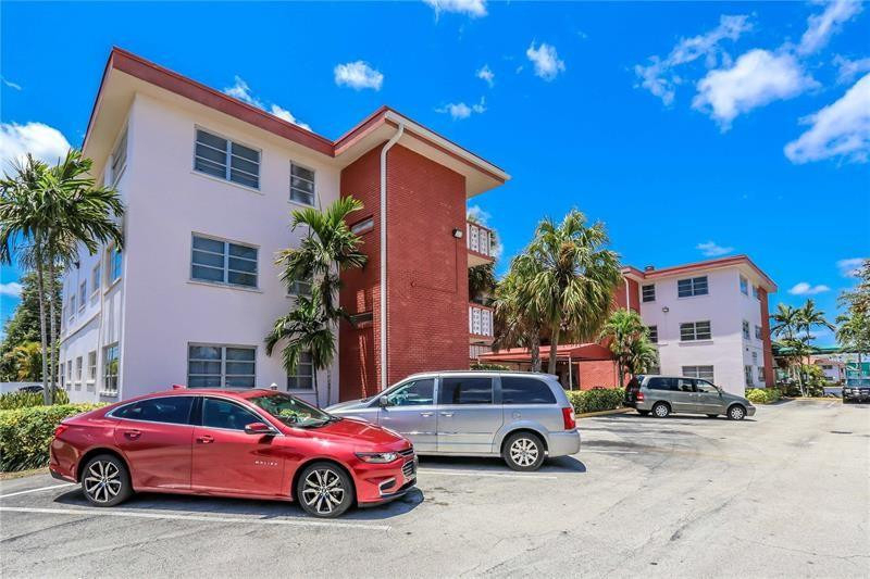 4800 Hollywood Boulevard - Photo 3