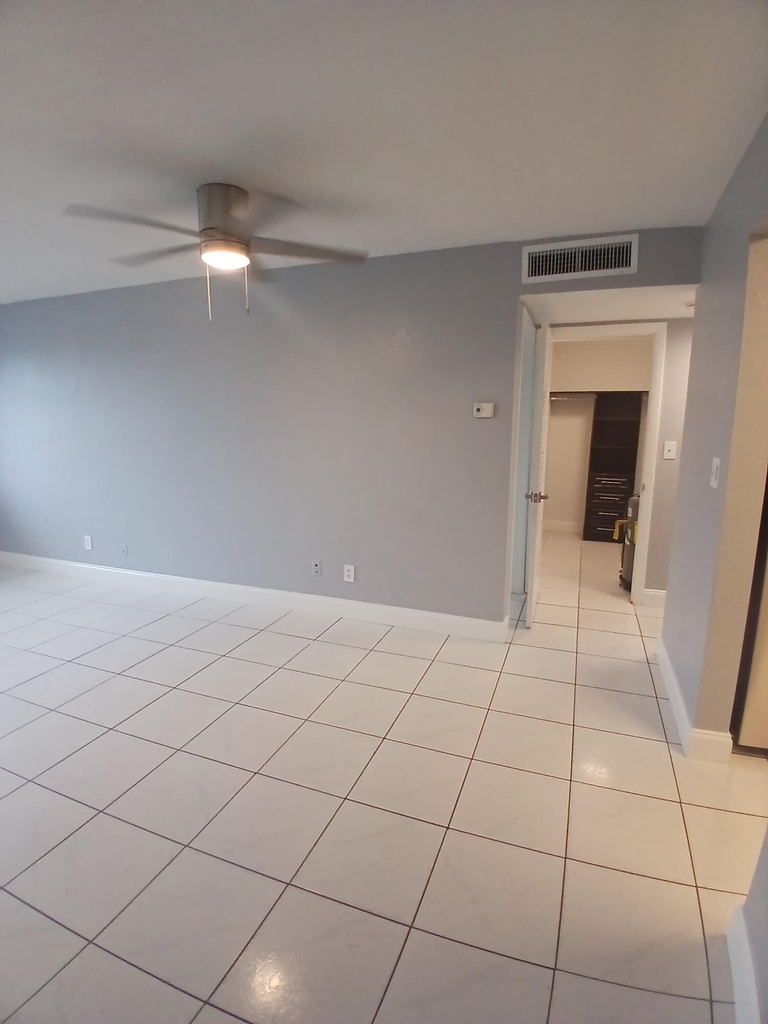 4800 Hollywood Boulevard - Photo 7