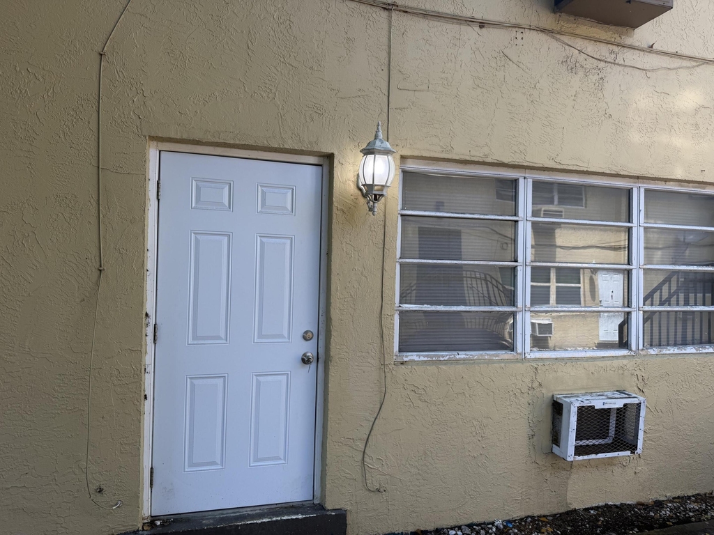1004 Nw 2nd Street - Photo 1