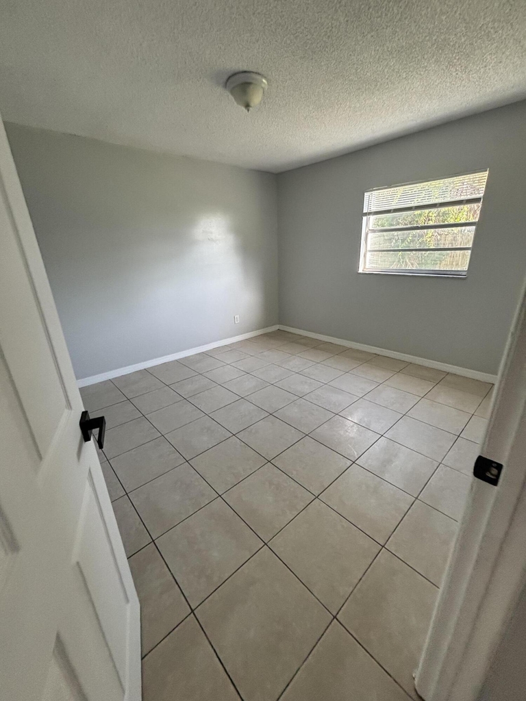 3208 Louisiana Avenue - Photo 7