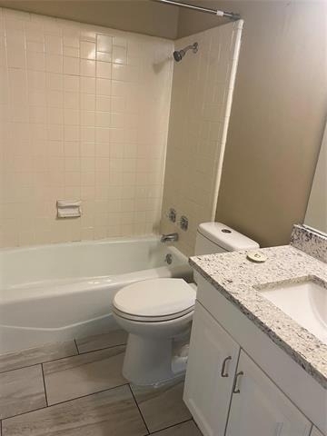 7464 Queensbury Circle - Photo 10