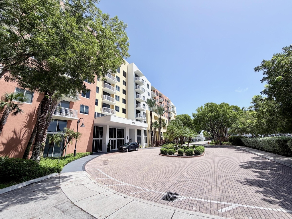 2775 Ne 187th Street - Photo 0