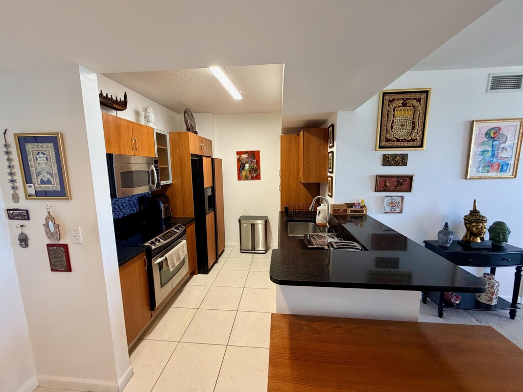 2775 Ne 187th Street - Photo 26