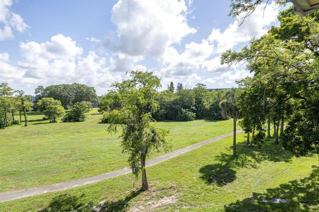 6061 N Falls Cir Drive - Photo 31