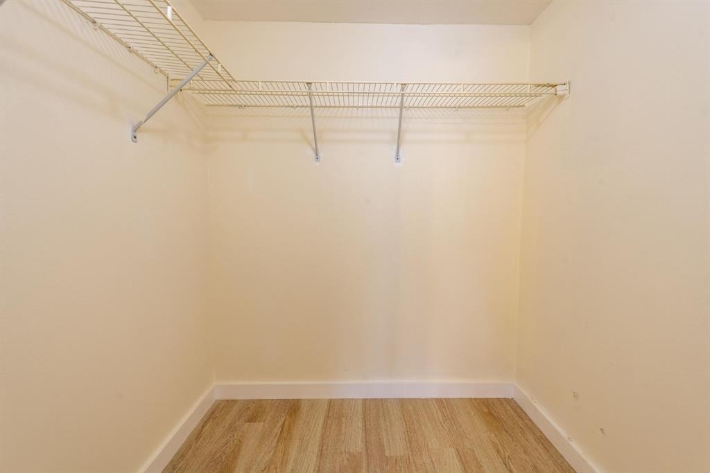 6061 N Falls Cir Drive - Photo 21