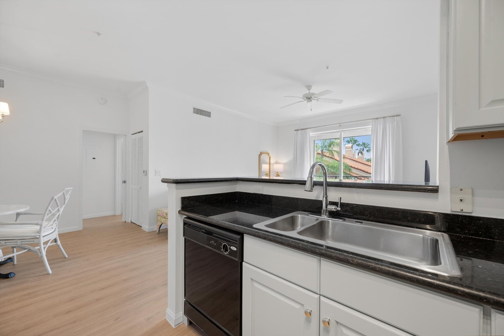 11740 St Andrews Place - Photo 4