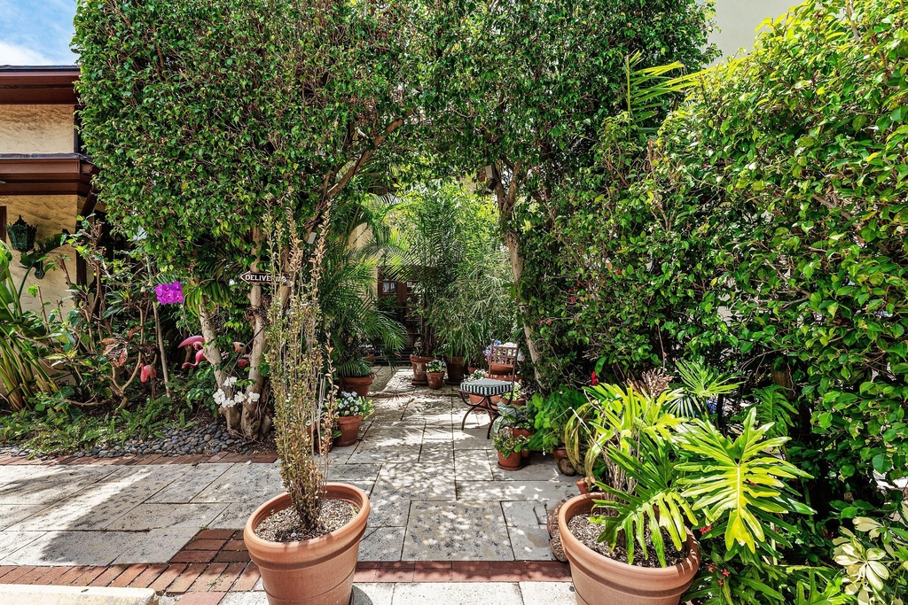232 Australian Avenue - Photo 24