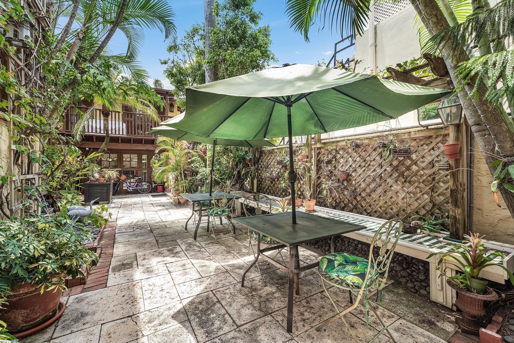 232 Australian Avenue - Photo 5