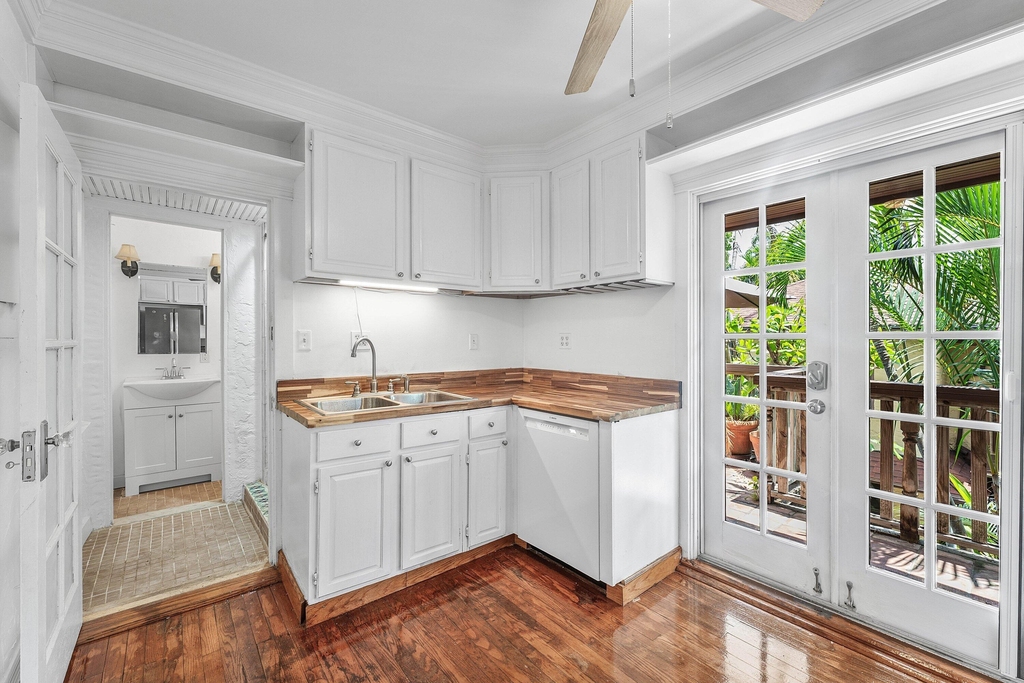 232 Australian Avenue - Photo 10