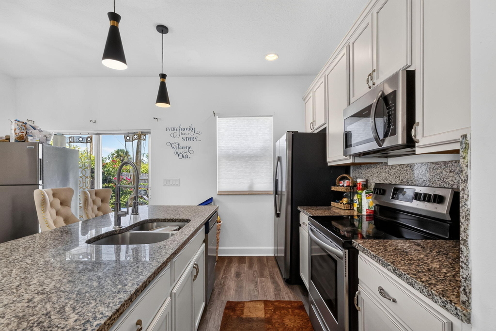 609 N F Street N - Photo 7