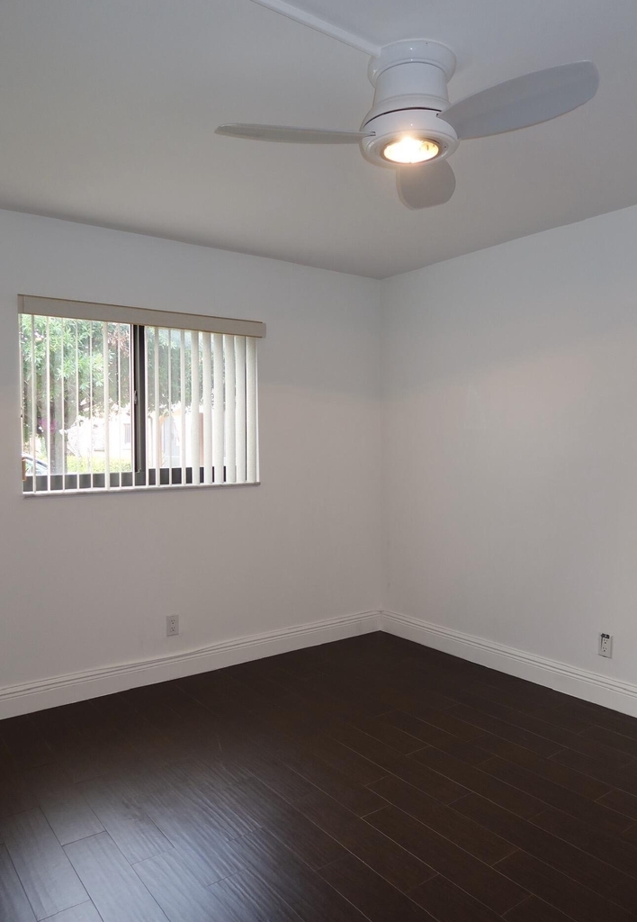 50 Se 12th Street - Photo 7