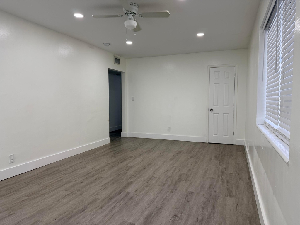 1853 Madison Street - Photo 3