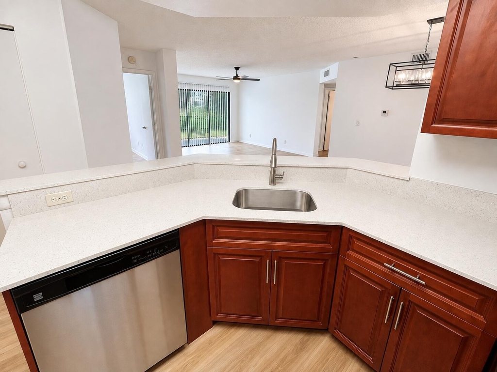 9150 W Atlantic Boulevard - Photo 8