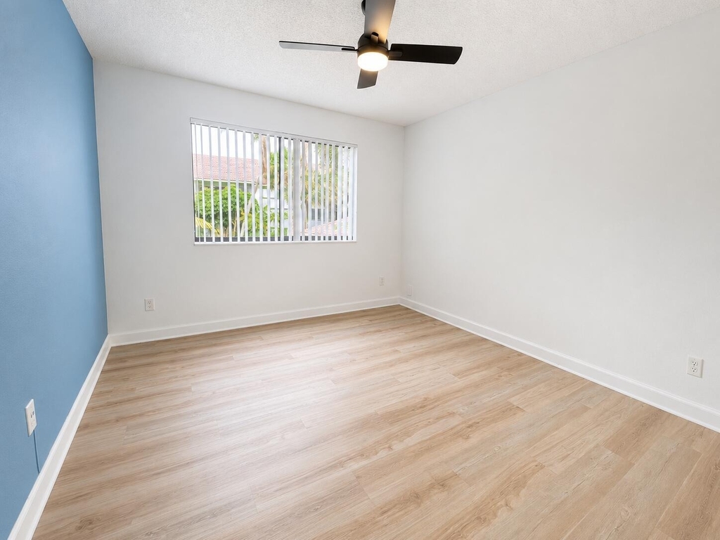 9150 W Atlantic Boulevard - Photo 21