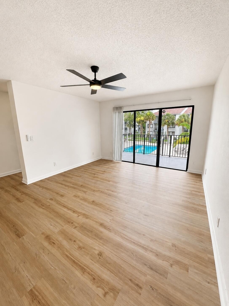 9150 W Atlantic Boulevard - Photo 6