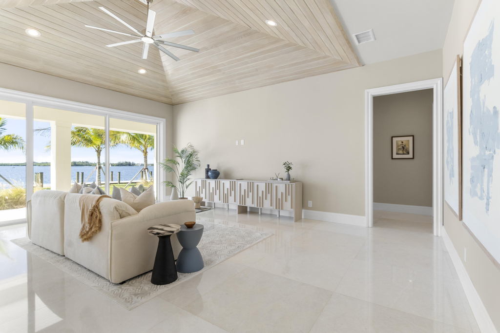 526 Point Lane - Photo 20